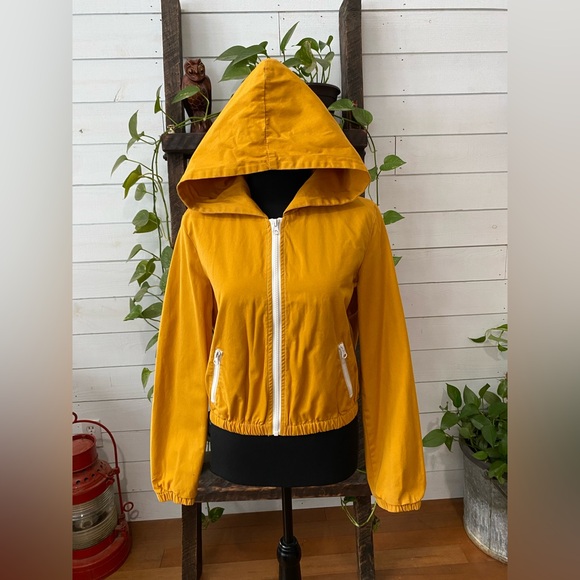 Forever 21: Mustard Orange and White Bomber Cropped Jacket - Picture 5 of 17